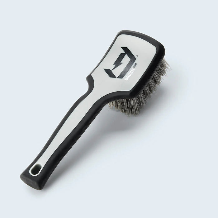 DUEL Tyre Scrubbing Brush